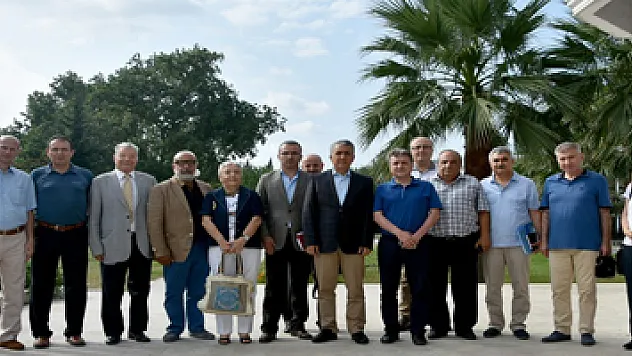 Rektör Bilgiç vakıf üyeleri ile buluştu