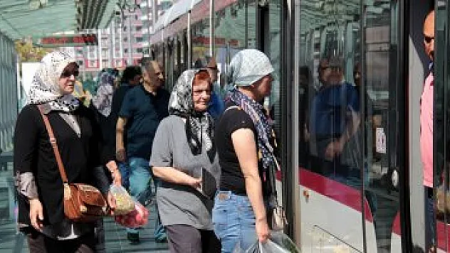 Tramvayda mevcut ücretlere zam yok