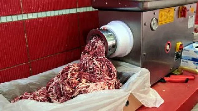 Sokakta kıyma çekmenin cezası 7 bin 700 TL