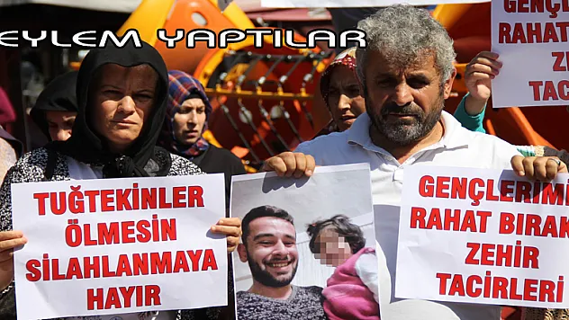 Acılı aile, adalet için oğullarının öldürüldüğü parkta eylem yaptı