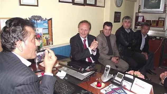 'Sevilen Vekil'Özden,Gazetemizi ziyaret etti