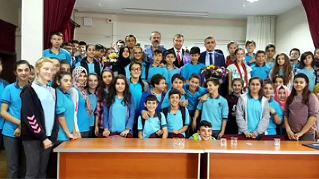 Öğrencilere şehitlik ve gaziliği anlattılar