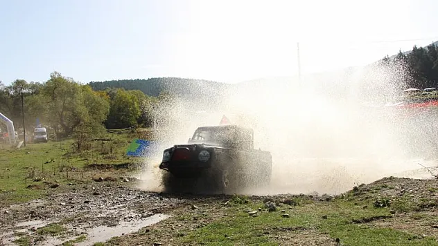 Vezirköprü'de offroad heyecanı
