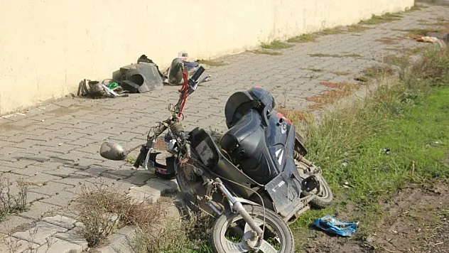  Dolmuş ile elektrikli bisiklet çarpıştı: 1 ölü