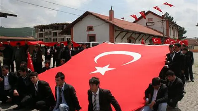 Şehit Polisin memleketinde teröre tepki