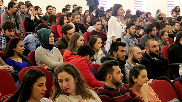 Taşçı, gençlere deneyimlerini aktardı