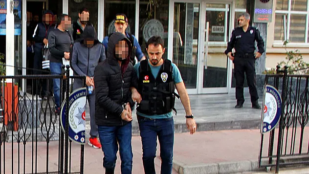 Uyuşturucu operasyonunda 8 kişi adliyede