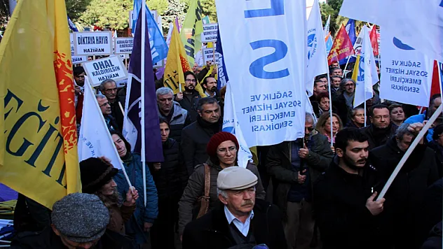 KESK'ten OHAL ve KHK eylemi