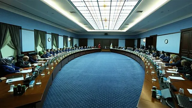 AK Parti MYK'da 'Anayasa' konuşuldu