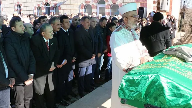 Emekli hafız son yolculuğuna uğurlandı