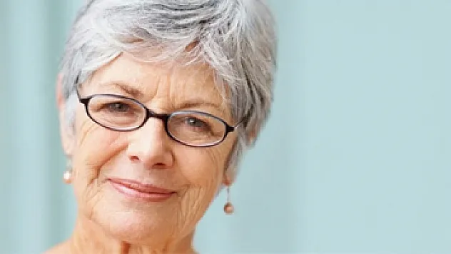 Erken yaşta saç beyazlaması neden olur? En önemli 30 neden