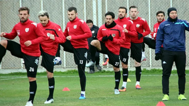 Samsunspor'da 4 gitti, 10 geldi