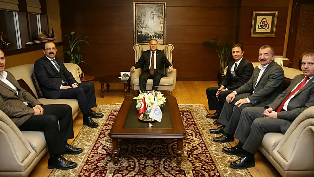 BAKAN KILIÇ İLÇE BAŞKANLARINI KABUL ETTİ