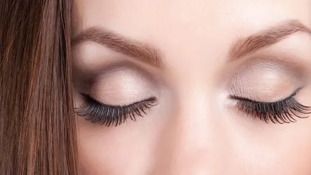 Göz kapak düşüklüğüne dikkat