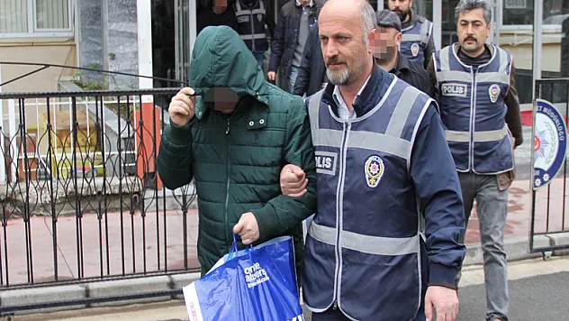 Samsun'da FETÖ'den gözaltına alınan 7 belediye çalışanı adliyede
