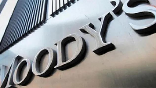 Moody's yine sahnede