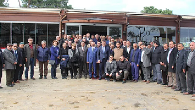 Atakum'da milletvekili ve başkanlar muhtarlarla buluştu