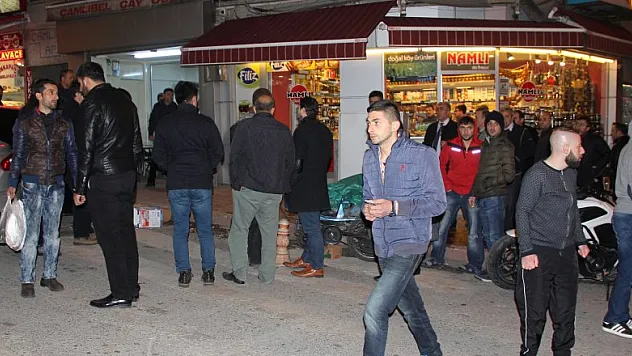 Samsun'da bıçaklı kavga: 2'si polis 3 yaralı