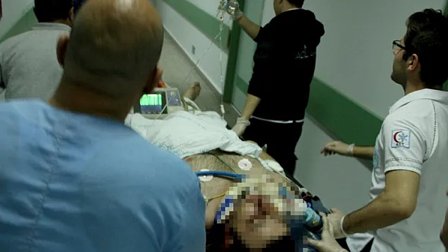 Çatıdan düşen işçi ağır yaralandı