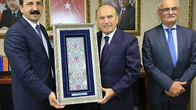 AK Parti İl Başkanlığı Topbaş'ı ağırladı