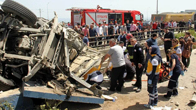 Samsun'da tır ve kamyon çarpıştı: 2 yaralı