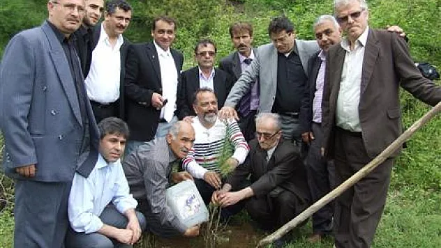 Yıldıray Çınar anısına Çam fidanları dikildi