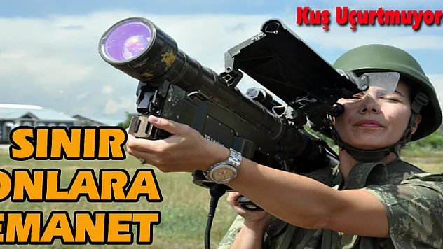 Sınırı bekleyen kadın askerler