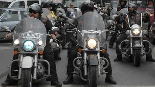 Motorcular Büyük Sürüş için yola çıktılar