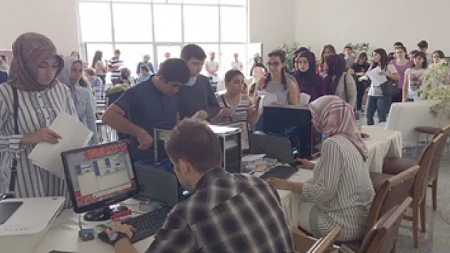 Kayıt olan öğrencilere anında Samkart