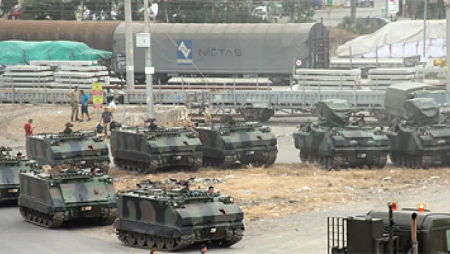 Suriye sınırına askeri sevkiyat devam ediyor