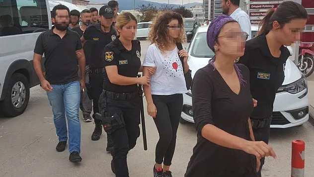  Samsun'da izinsiz eyleme 5 gözaltı