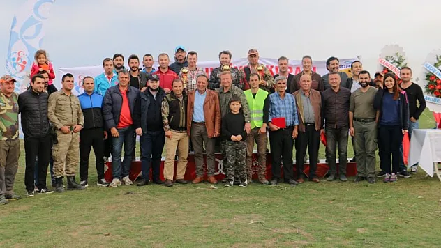 Alaçam'da Cumhuriyet Kupası ödülleri sahiplerini buldu 