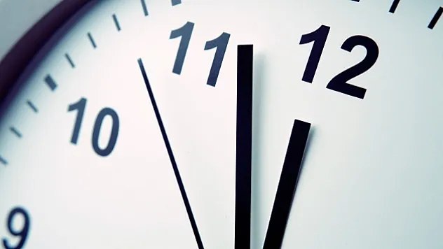 Yaz saati için Bakanlar Kuruluna yetki verildi