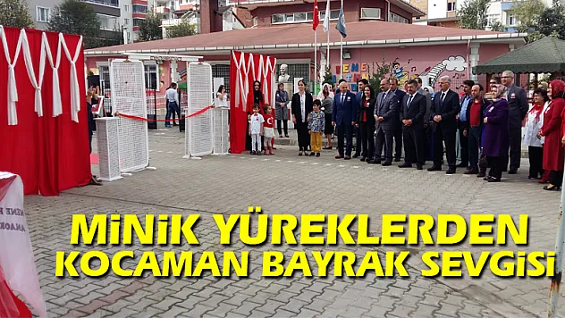 Minik Yüreklerden Kocaman Bayrak Sevgisi