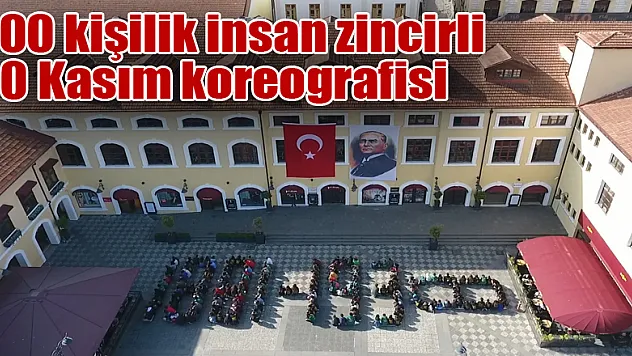 300 kişilik insan zincirli 10 Kasım koreografisi