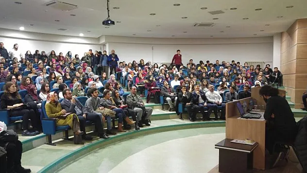 Sağlık Hizmetleri MYO'da'Arakan Ağlıyor' Söyleşisi