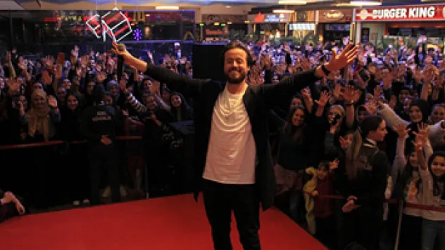 Ünlü şarkıcı Aydın Kurtoğlu Samsunlularla buluştu