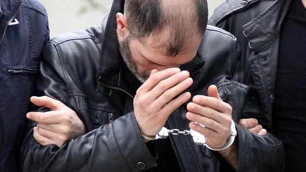 Uyuşturucu ticaretinden 12,5 yıl ceza alan şahıs yine uyuşturucu satarken yakalandı