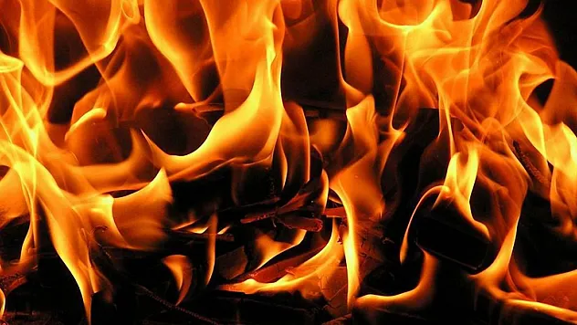 Yangında ağır yaranan şahıs hayatını kaybetti