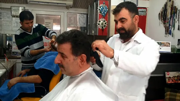 Berber Mehmetçik için çalıştı