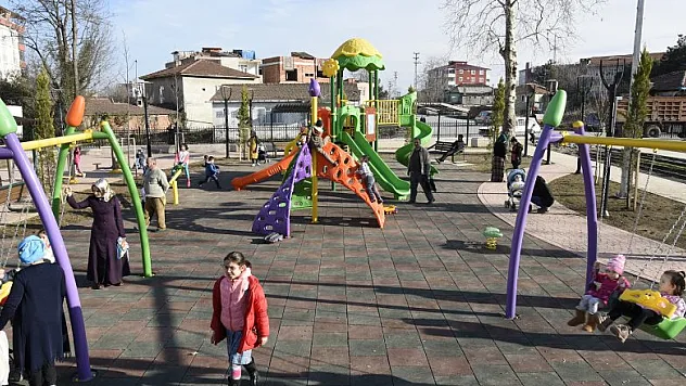 Tekkeköy'de parklar cıvıl cıvıl