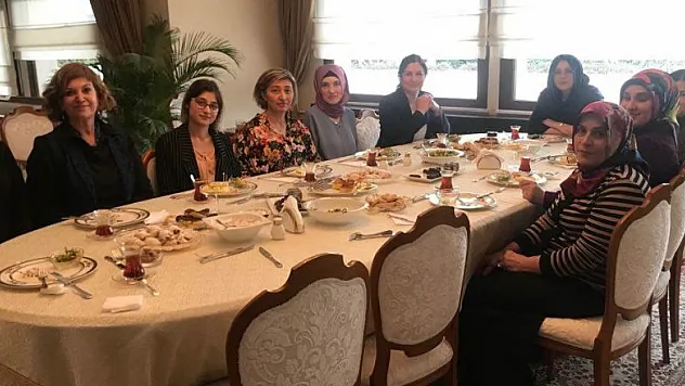 Şehit eşleri Valilik Konutu'nda...