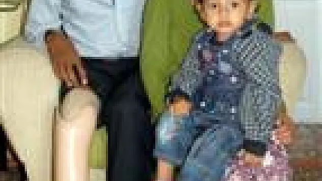 Kaymakamlıktan Kübra bebeğin babasına protez bacak