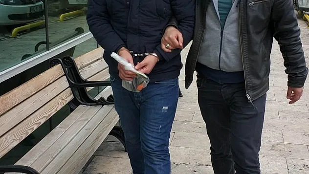  Uyuşturucu ticaretine gözaltı 