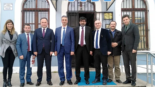 Samsun Sosyal Bilimler Lisesine övgü 