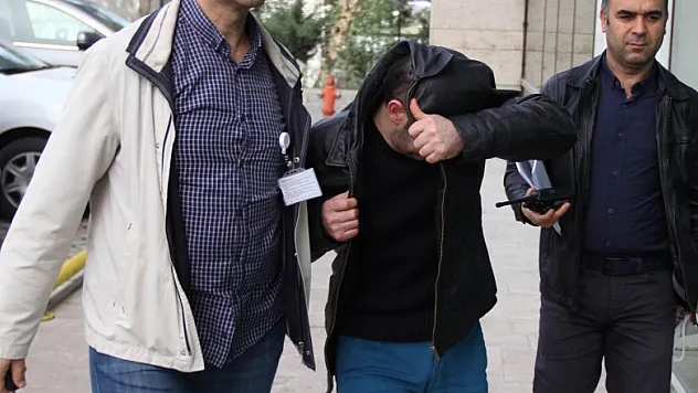 Sosyal medyadan çıplak çocuk resimleri paylaşan şahıs yakalandı 