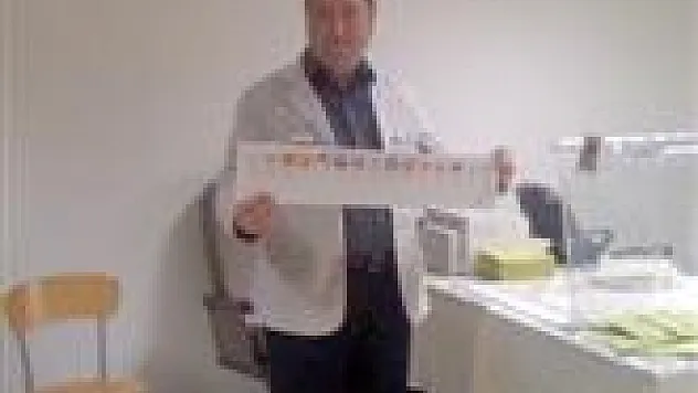 Köse, Havaalanında oy sandıklarını gezdi