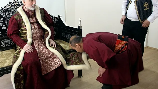 Hastalar sanatla topluma kazandırılıyor