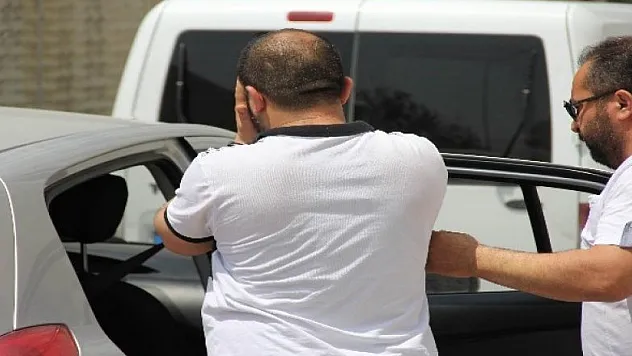 Uyuşturucuları atıp kaçarken yakalanan şahsa adli kontrol