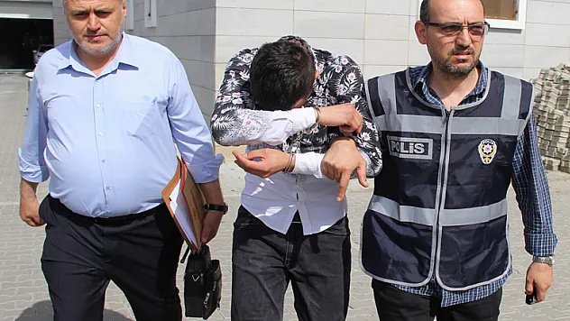 Kafede tanıştığı kıza evinin çatısında tecavüzden tutuklandı 